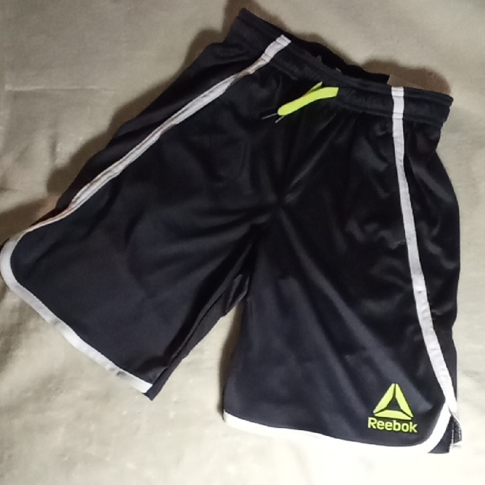 REEBOK BOYS SIZE 10-12 LARGE NEW SHORTS!